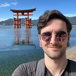 Meet your Posher, Cameron